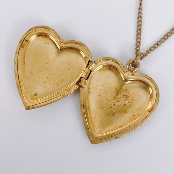 Vintage Mother of Pearl Heart Photo Locket Necklace 50s Hand Painted Mom Gift - Picture 9 of 16